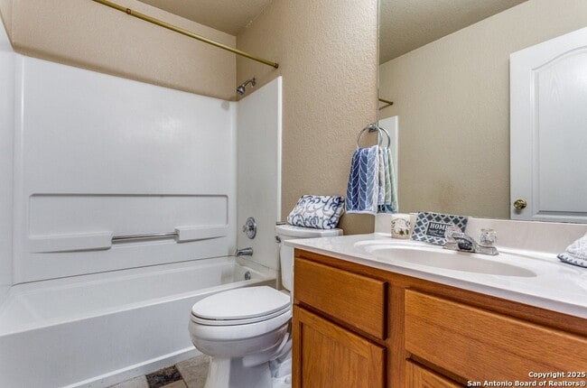 Building Photo - 8227 Maloy Manor