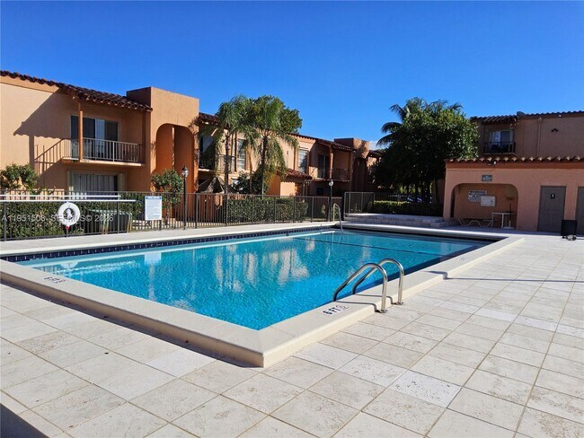 Building Photo - 7115 Miami Lakes Dr