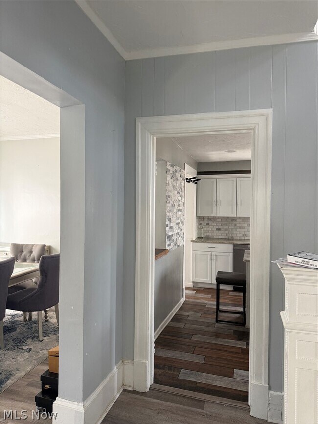 Building Photo - 1460 Elmwood Ave