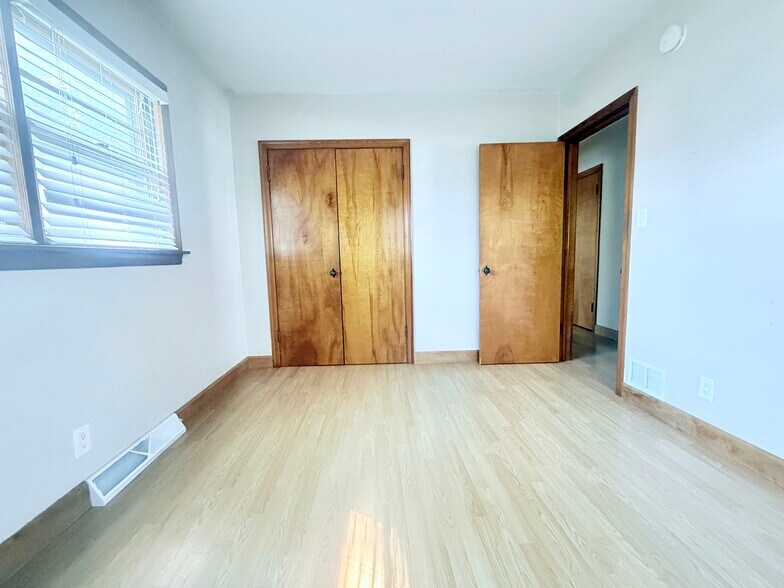 Building Photo - 1171 Bourland Ave