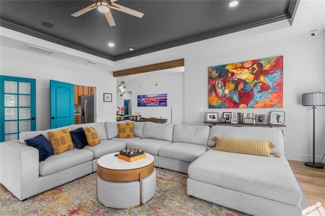 Building Photo - 2107 Branch Hill St