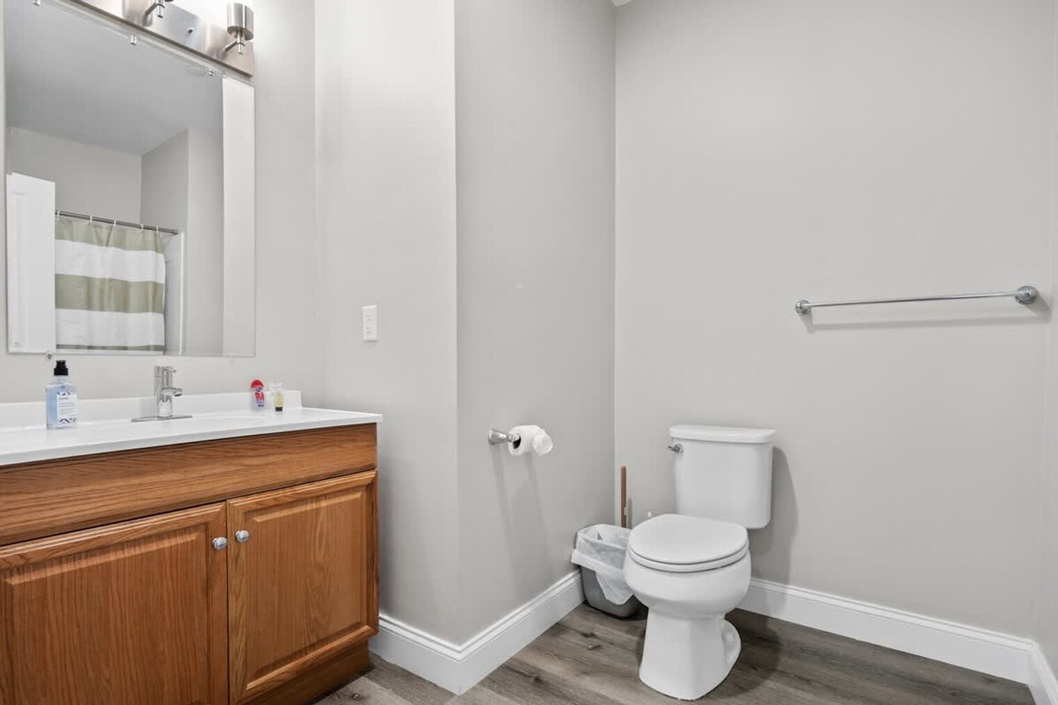 Building Photo - 140 Pearl St