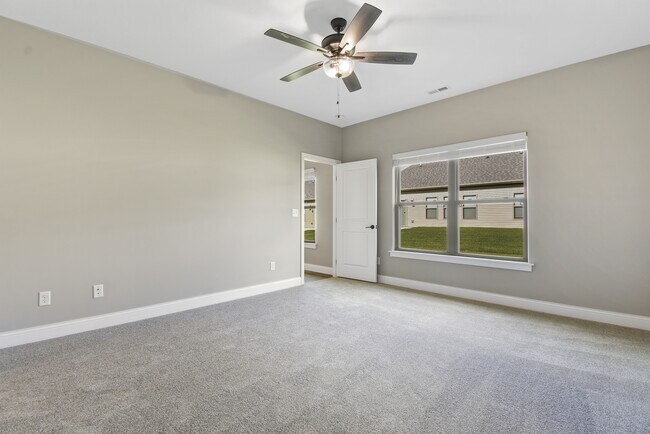 Building Photo - 1610 Delane Dr