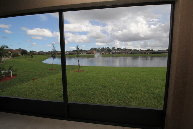 Building Photo - 561 Dillard Dr SE