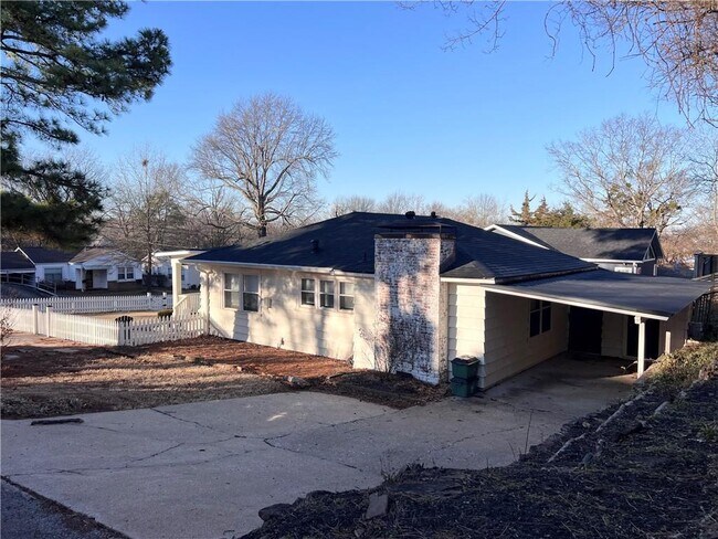 Building Photo - 436 E Prospect St