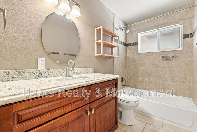 Building Photo - 10807 Larry Dr
