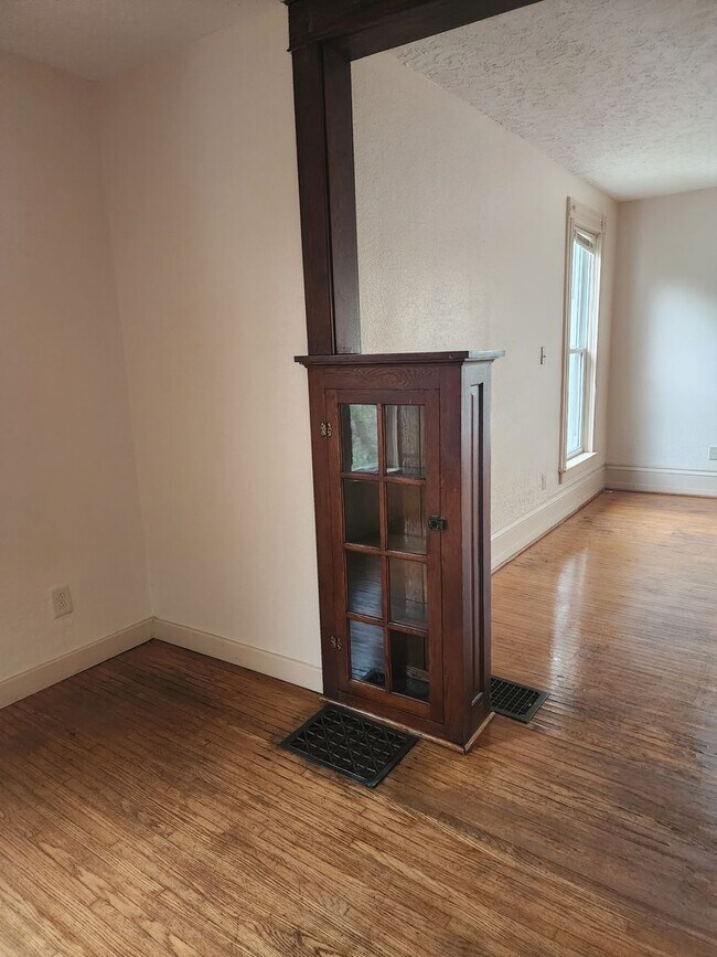 Building Photo - 346w4th