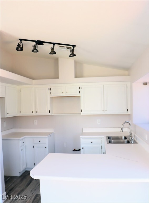 Building Photo - 3861 Bach Way