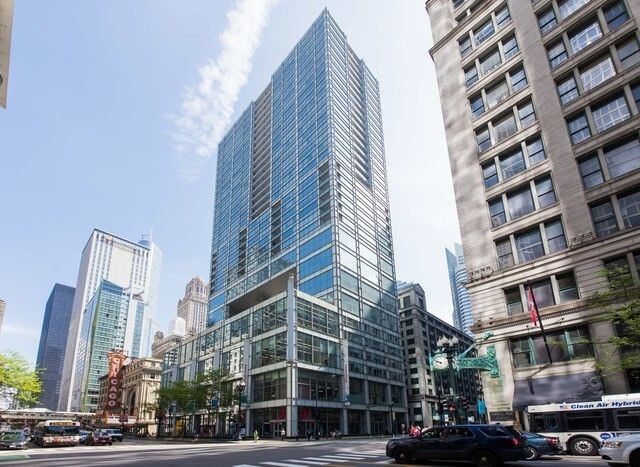 Building Photo - 8 E Randolph