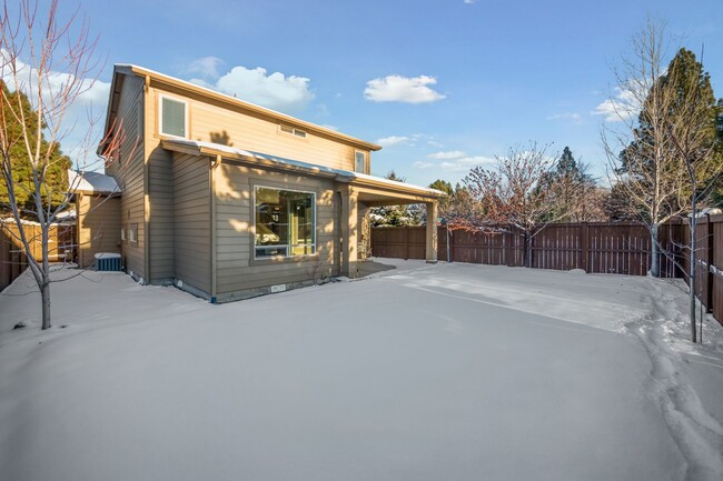 Building Photo - Beautiful Westside Home