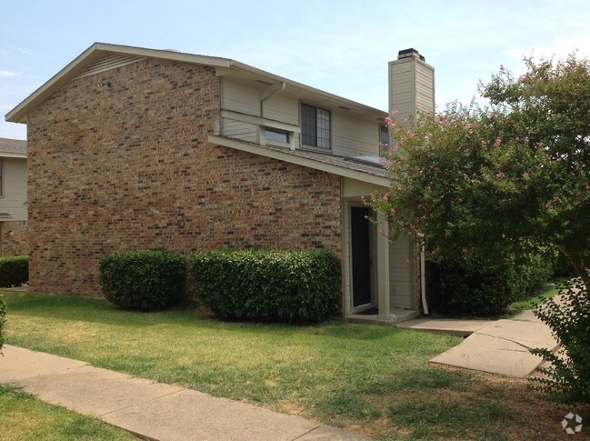 Primary Photo - Rosehill Place Townhomes