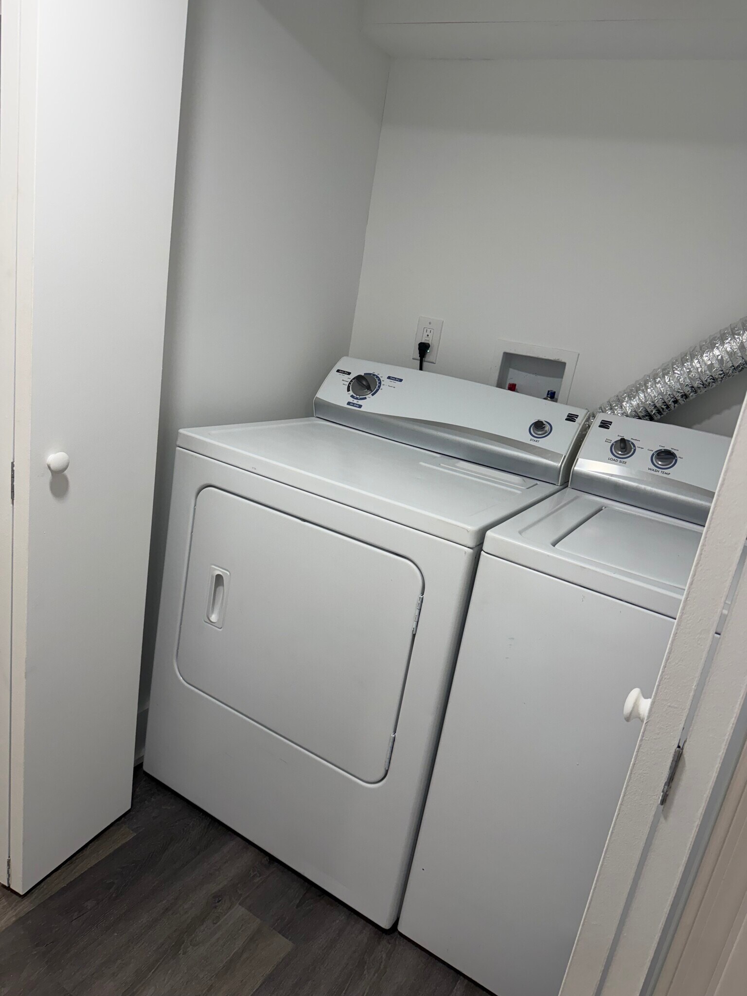 Building Photo - 710 N Luzerne Ave