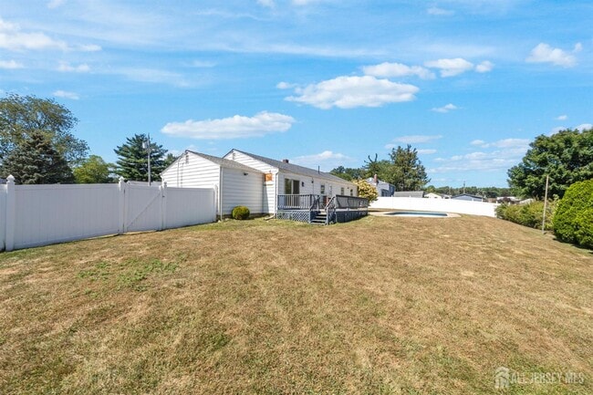 Building Photo - 41 Herbert Ave