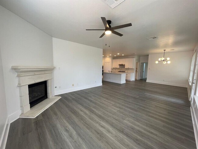 Building Photo - 16735 Sonoma Del Norte Dr
