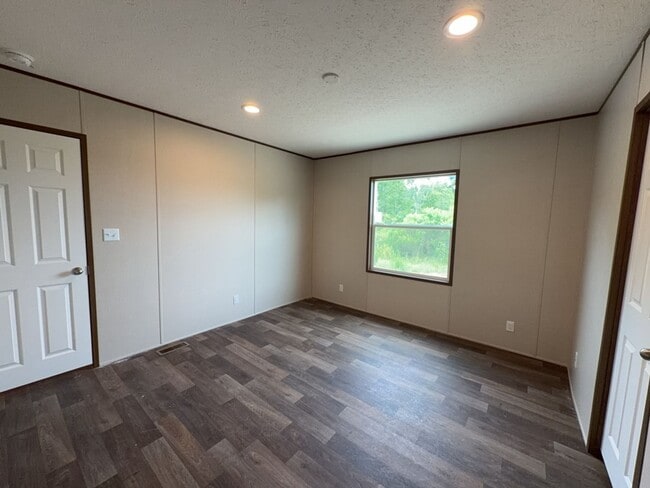 Building Photo - 3046 Rd 5914-15
