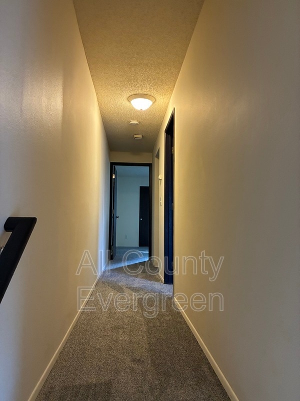 Building Photo - 987 26th Pl NE