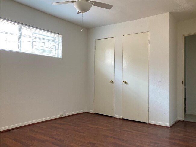 Building Photo - 2001 Branard St