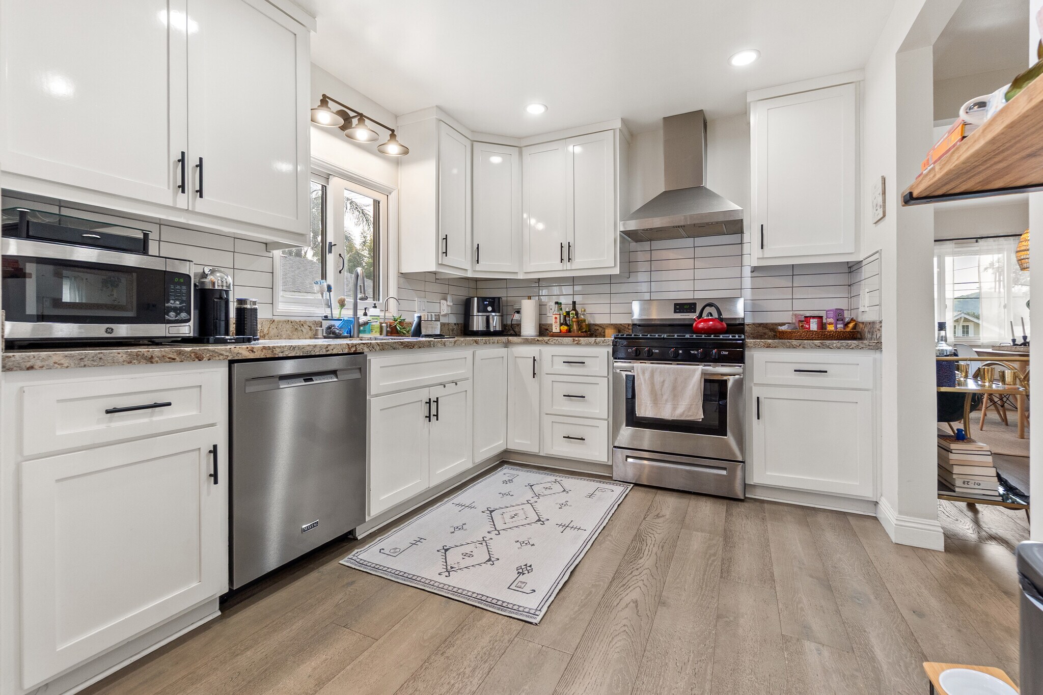 Building Photo - 529 Isabel St