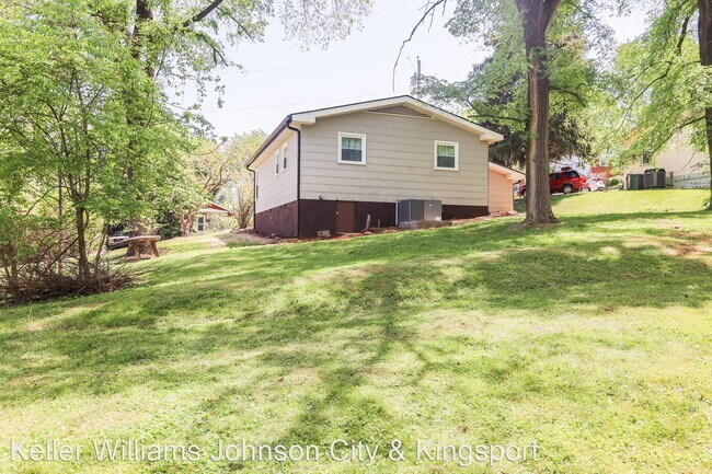 Building Photo - 2 br, 1 bath House - 617 Range St