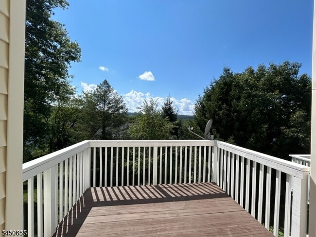 Building Photo - 2501 Vantage Ct