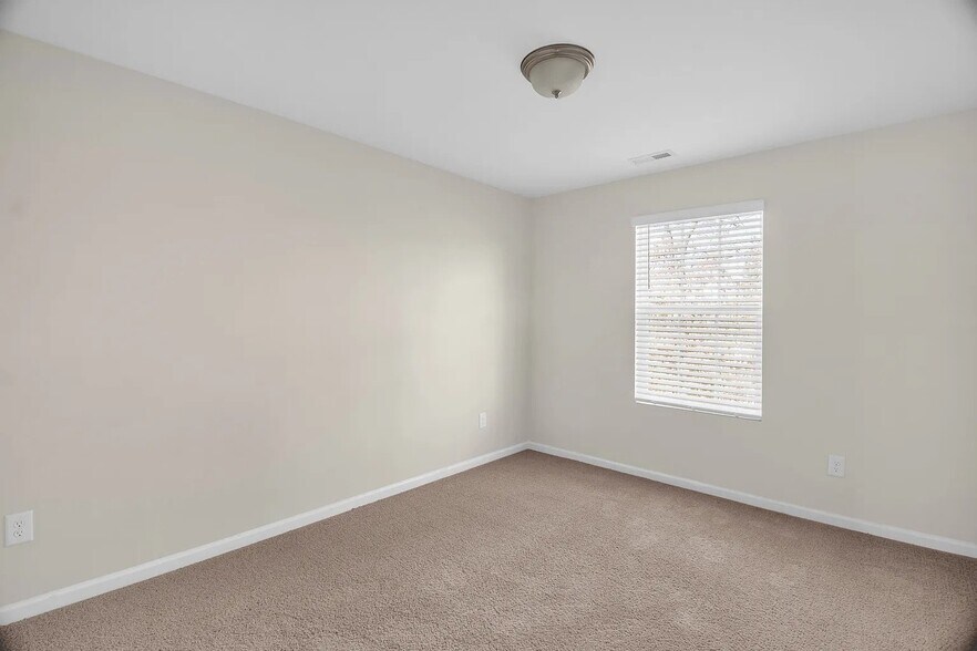 Building Photo - 3859 Copperfield Ct