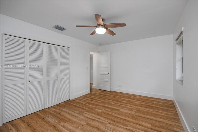 Building Photo - 7460 NW 7th Ct