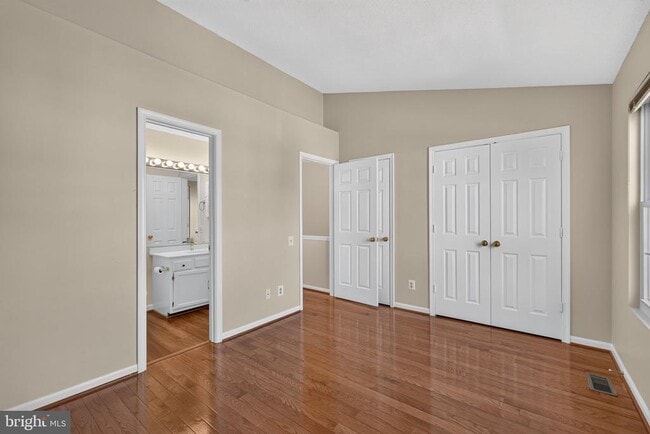 Building Photo - 6619 High Valley Ln