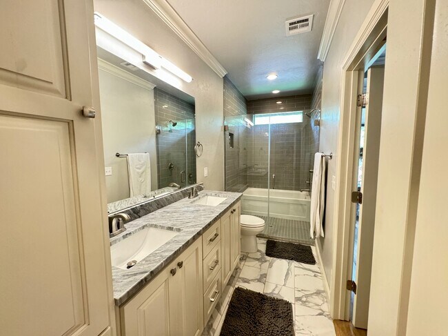 Building Photo - 1317 Chelham Ln