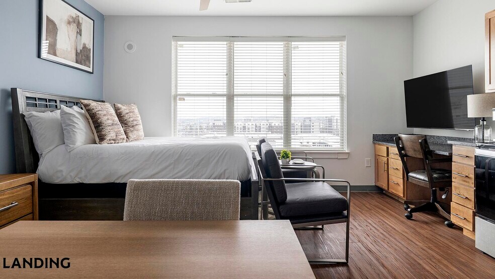 Building Photo - 302 13th St S