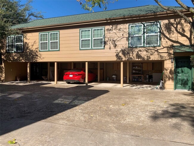 Building Photo - 1912 Sul Ross St
