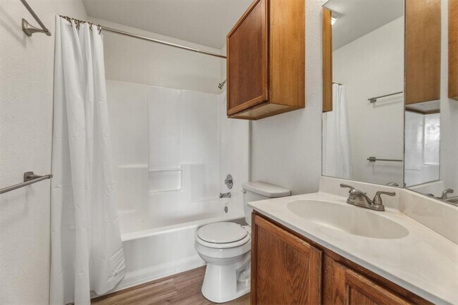 Building Photo - 2908 Whisper Oaks Ln