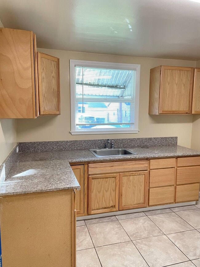 Building Photo - Coming Soon 2 Bedroom 1 Bath House