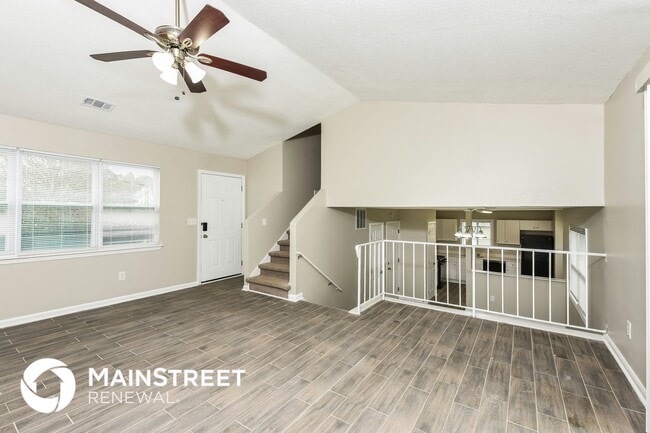 Building Photo - 6258 Leverett Dr