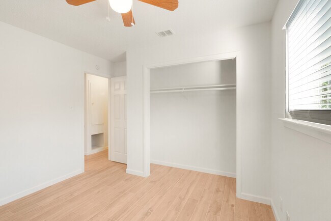 Building Photo - 6209 Middleham Pl