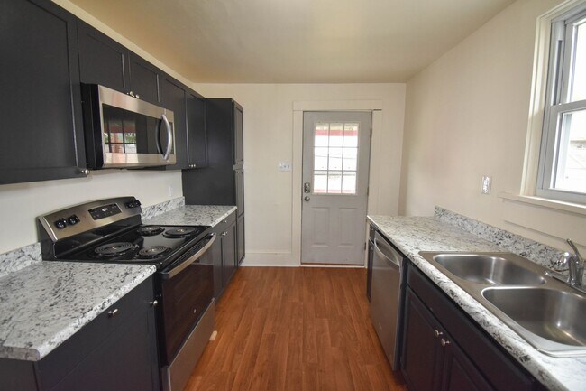 Building Photo - RDBSR108