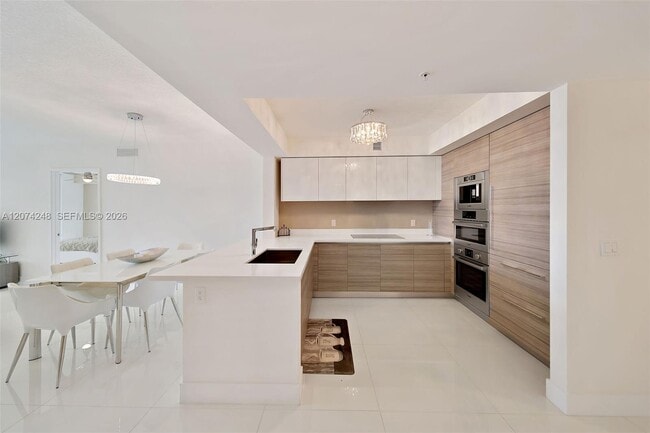 Building Photo - 300 Sunny Isles Blvd