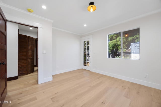 Building Photo - 1607 N Ave 54