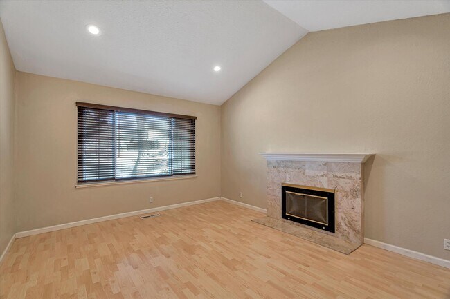 Building Photo - Wow! What a Great Home! Coming Soon!