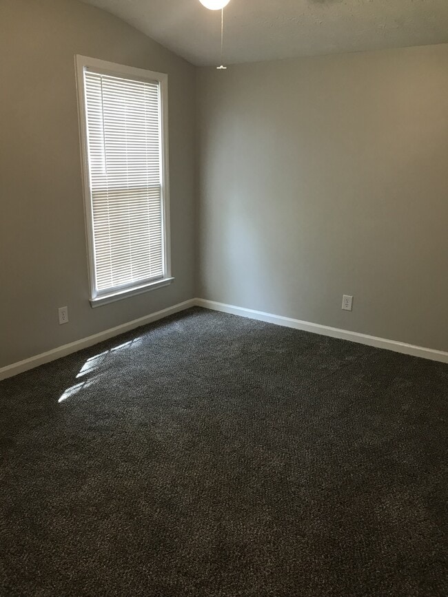 Building Photo - 1631 Rays Church Rd