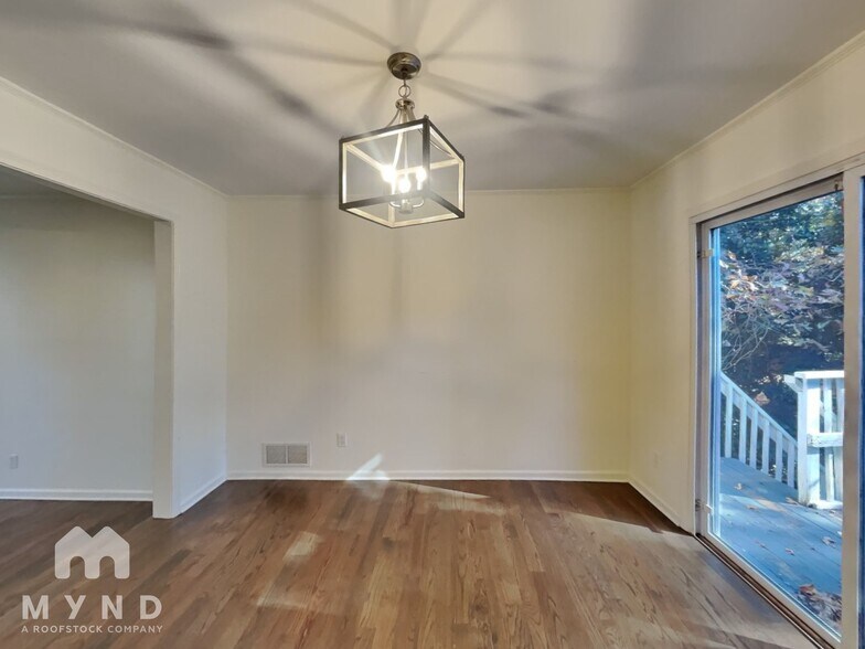 Building Photo - 315 Franklin Rd