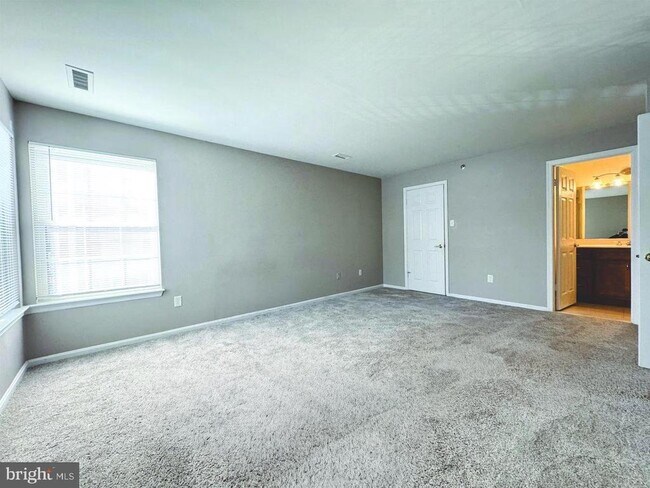 Building Photo - 14 Rain Flower Path