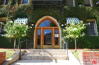 Building Photo - 611 Cloverdale Ave