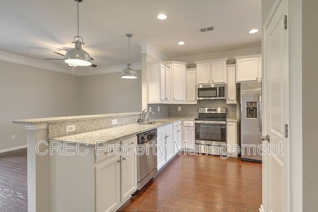 Building Photo - 270 Swallowtail Ln