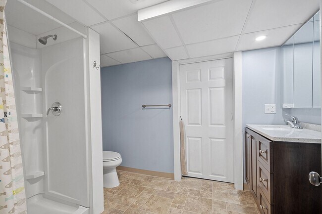 Building Photo - 52 Point Pleasant Rd