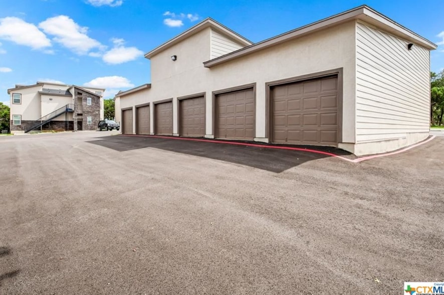 Building Photo - 3067 View Ridge Dr