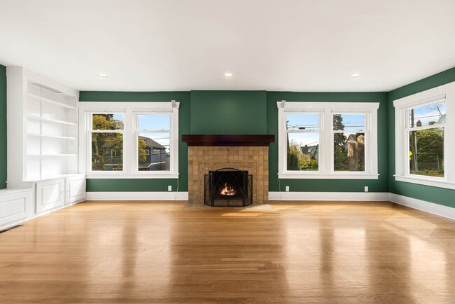 Building Photo - 8502 15th Ave NE