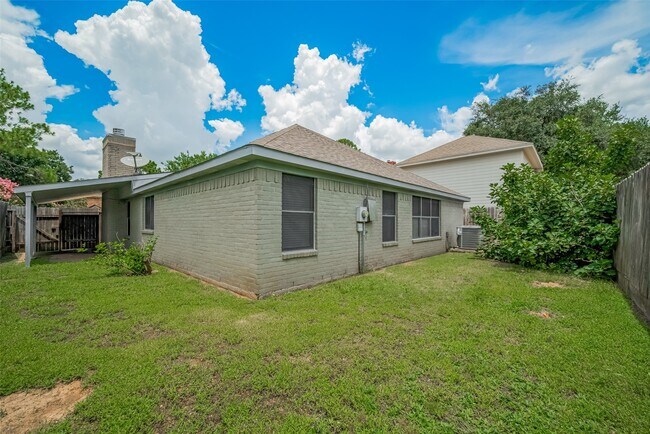 Building Photo - 21319 Park Mill Ln