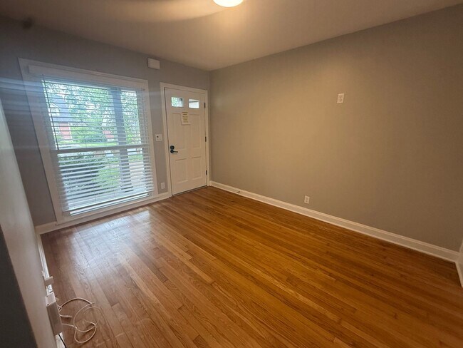 Building Photo - 2815 Acklen Ave