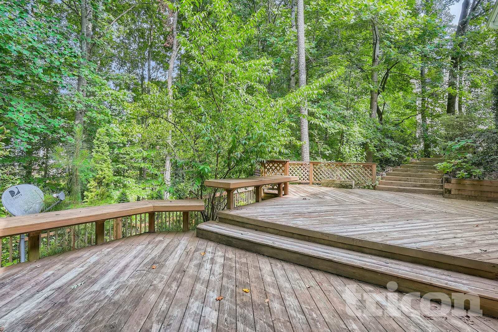 Building Photo - 2207 Lullwater Dr