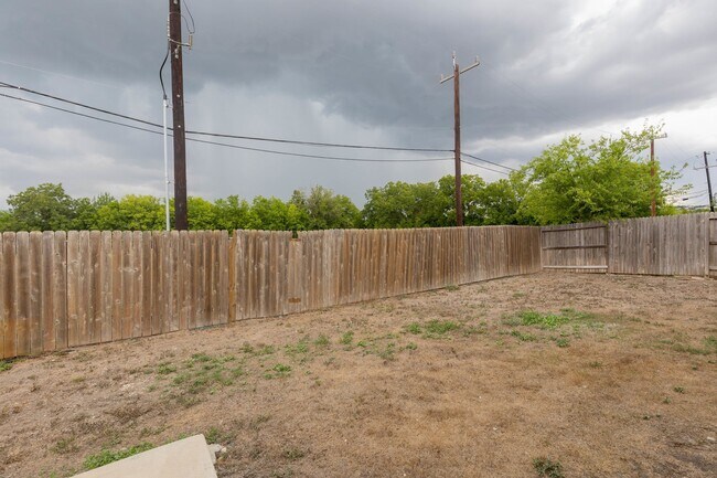 Building Photo - 6010 Luckey Run